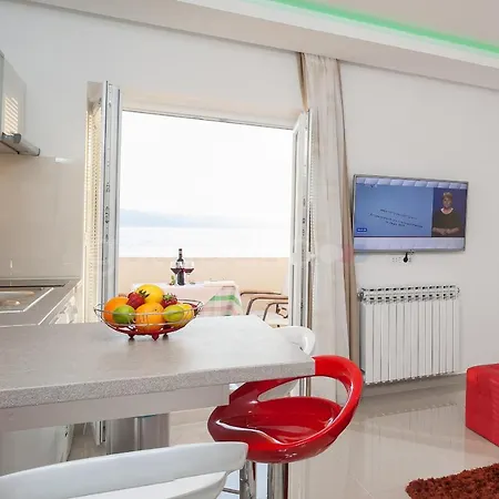 Apartment Beachfront Ljubica