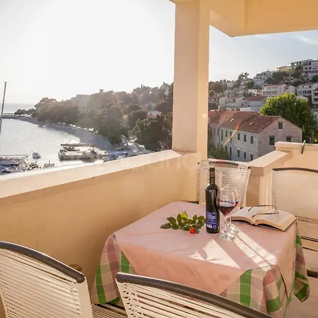Beachfront Ljubica *