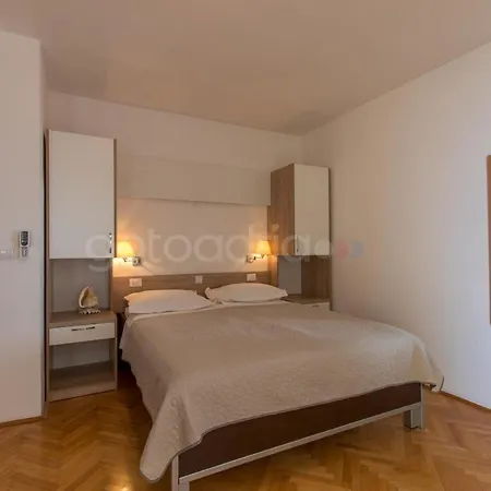 Apartment Beachfront Ljubica