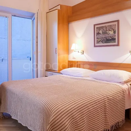 Beachfront Ljubica Apartment Brela