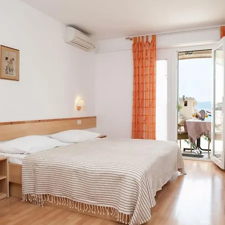 Apartment Beachfront Ljubica